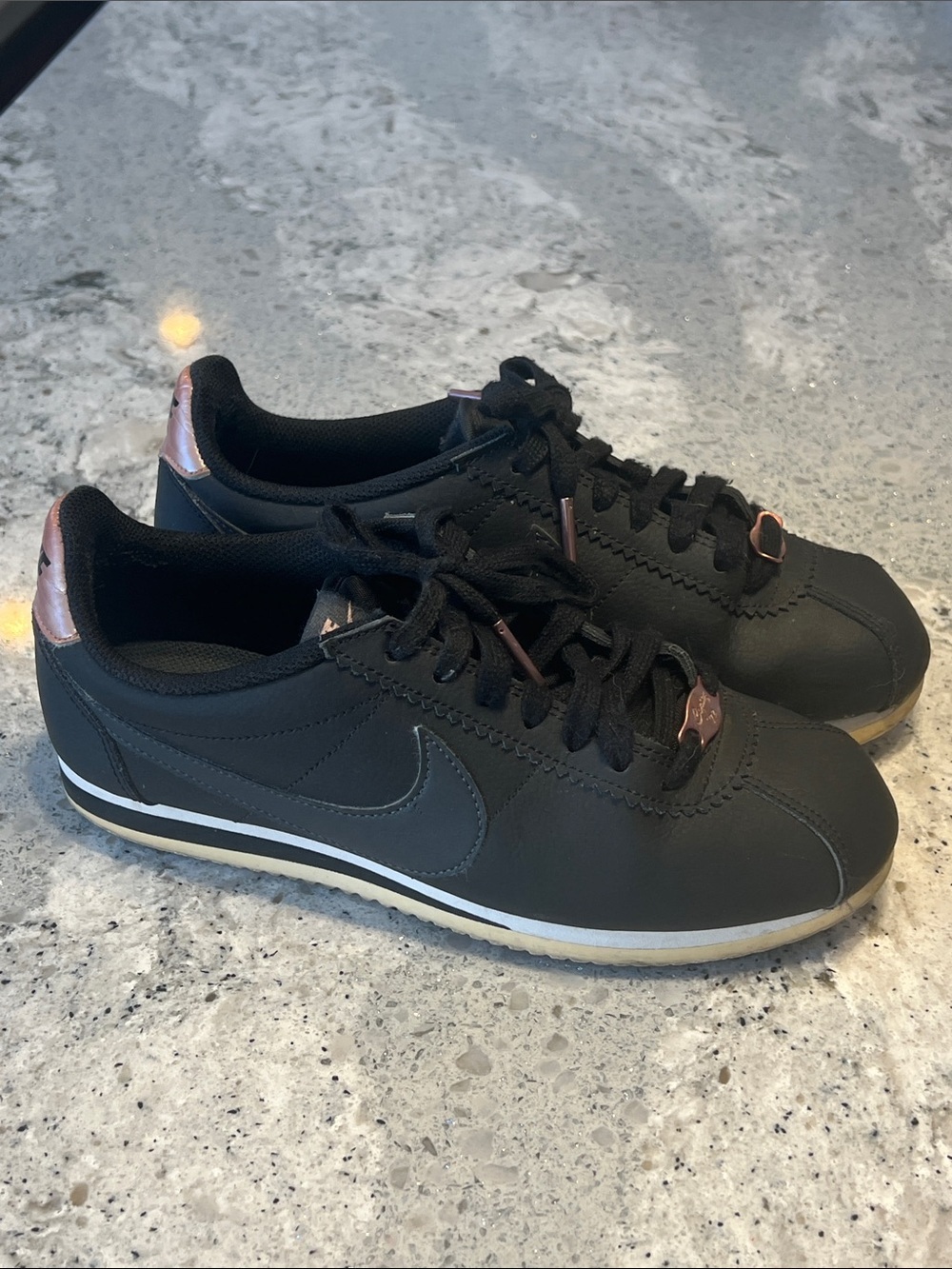 Nike Classic Cortez Bronze Heel Black Leather Sneakers Size 6.5 Like new